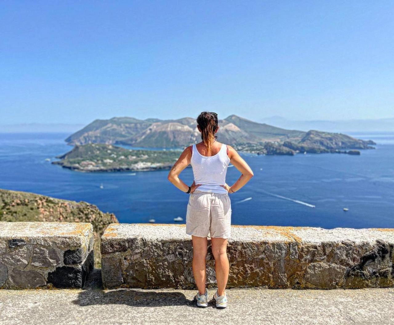 Punta Sallustro Lipari Exteriör bild
