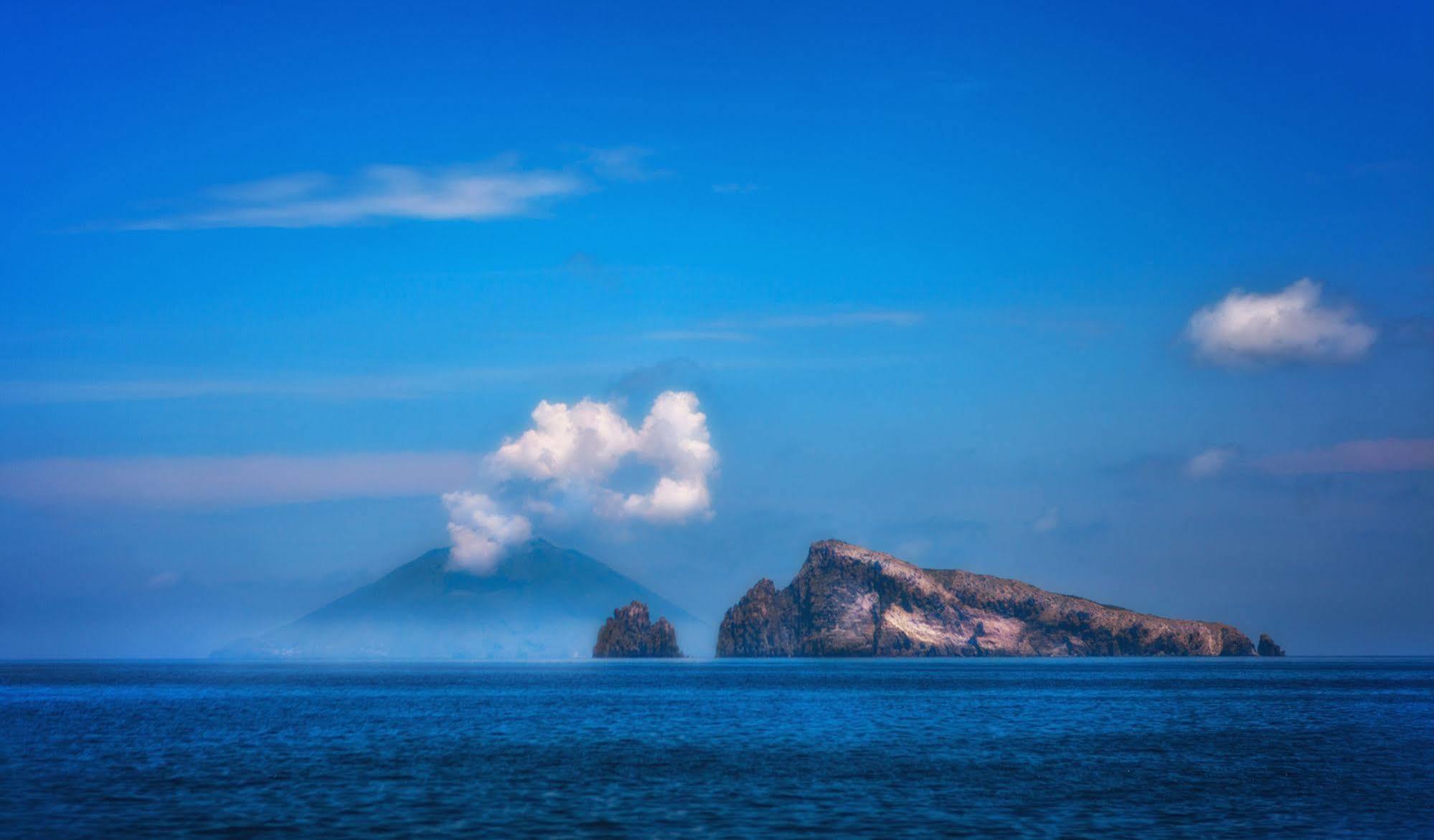 Punta Sallustro Lipari Exteriör bild